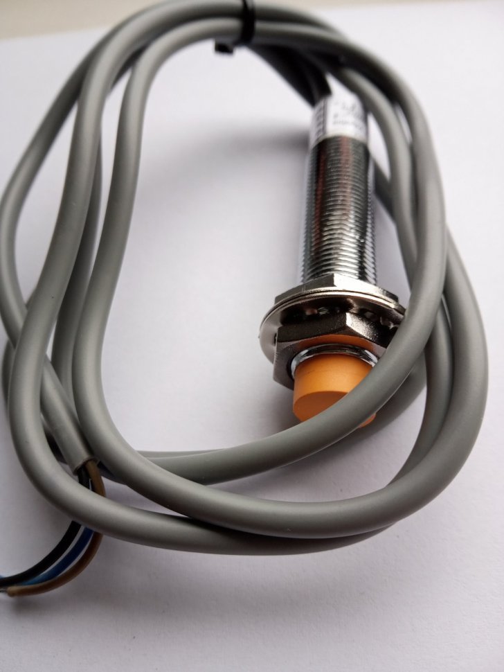 Индуктивный датчик SI-12M60С4NNO200D.1 Индуктивный датчик SI-12M60С4NNO200D.1