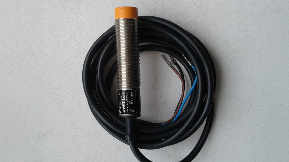 Индуктивный датчик  IFM electronic IG5398 IGA3008-BPKG